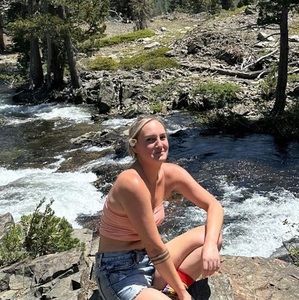 Meet your Posher, Marisa